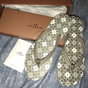 Women’s Coach Flip Flops size 10m NWT